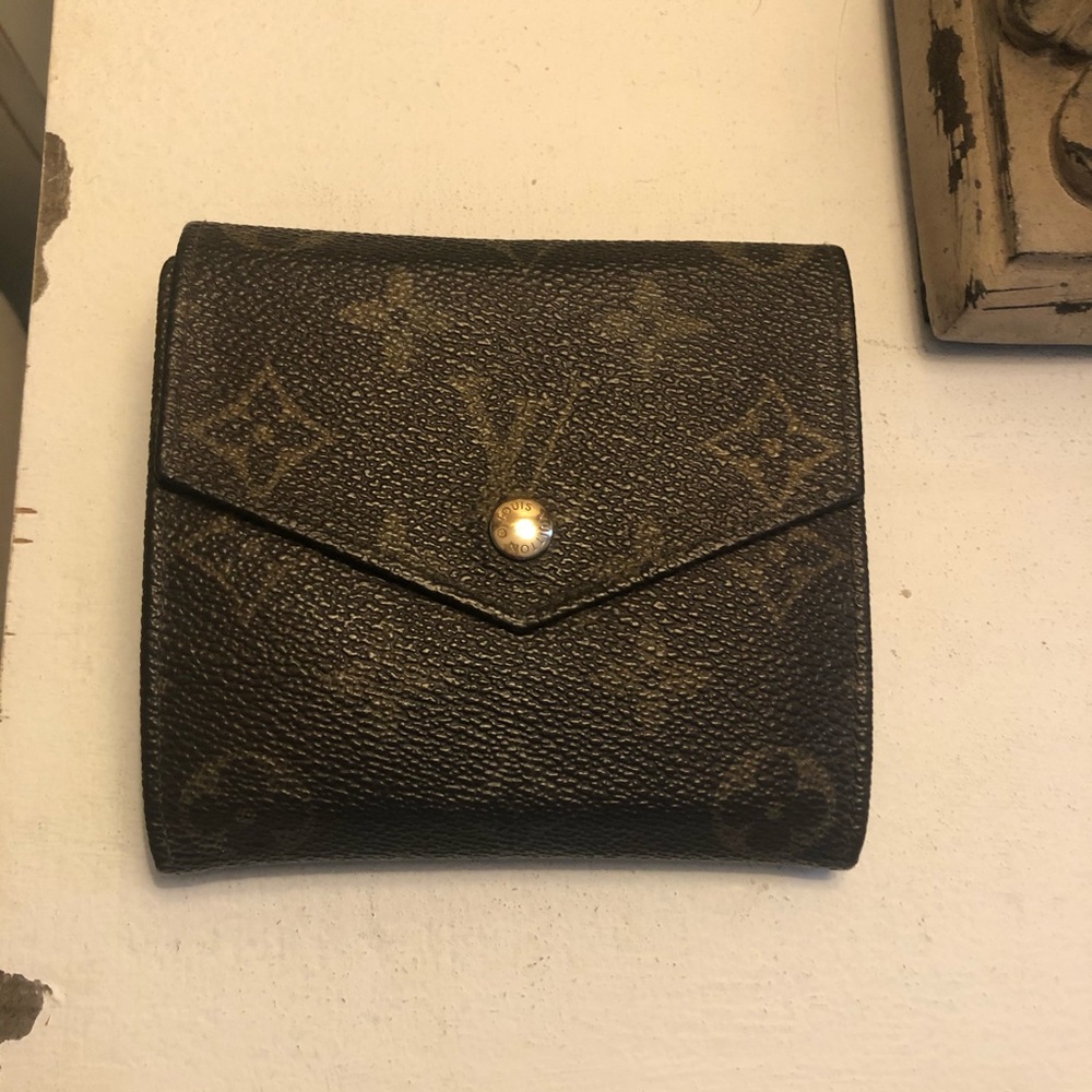 Authentic Vintage Louis Vuitton Elise Wallet